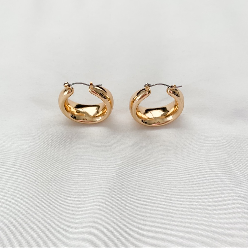 NEW | teardrop huggie hoops - Picture 2 of 3